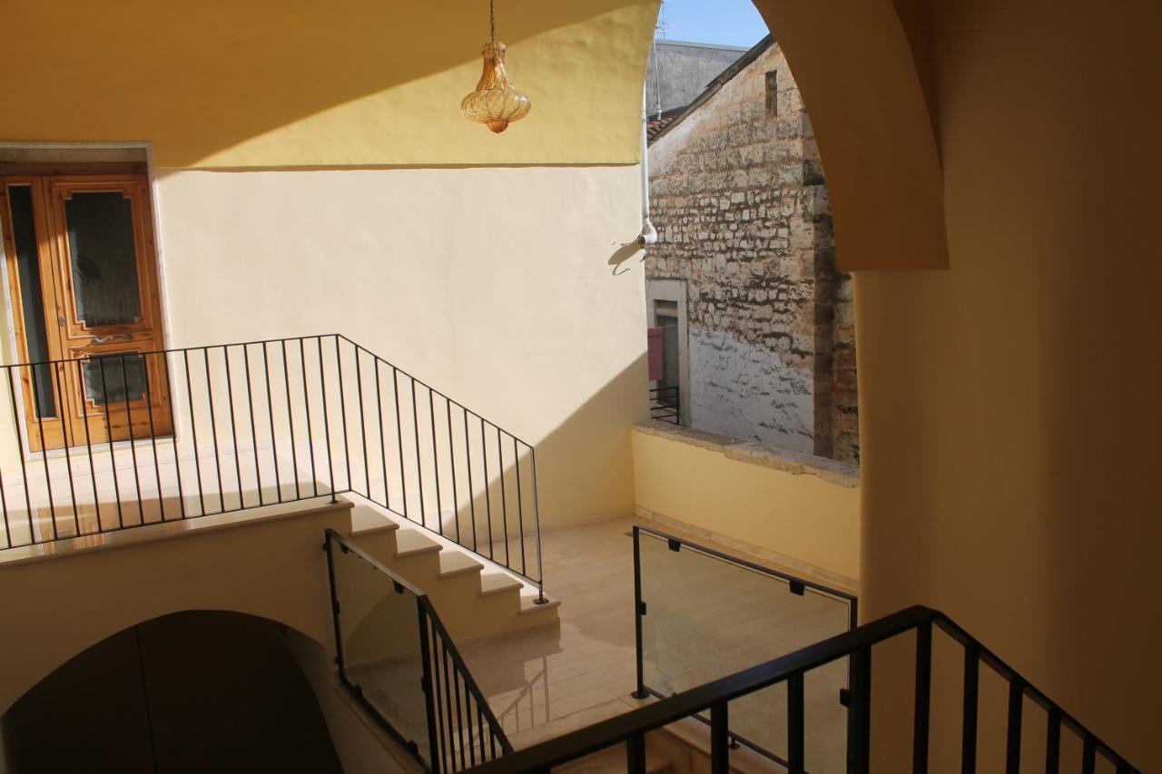 B&B Piazza Garibaldi Santeramo in Colle Buitenkant foto